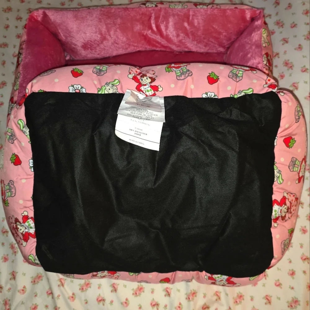Strawberry Shortcake and Pupcake Plush Pet Bed Velvety Lining Very Cushy, BNWT